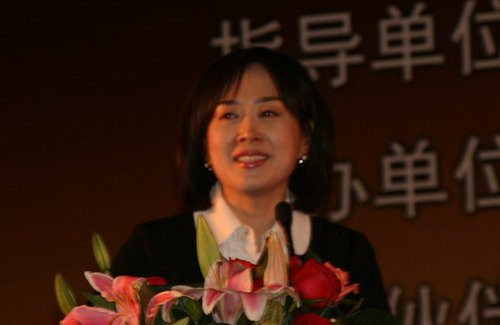 �ػ�����ŮCEO����ͮ�ݽ�