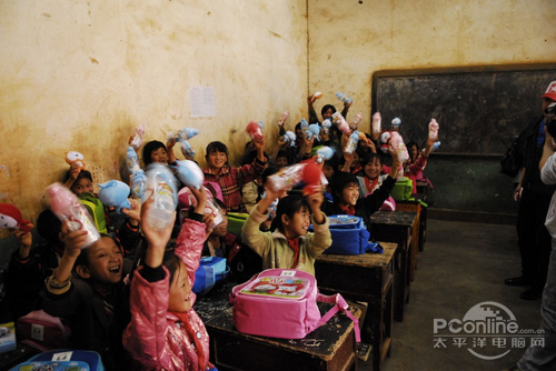 �ȸ�ٶ�LOGO���涷��